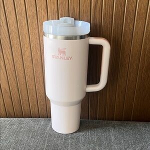 Stanley Light Pink Insulated 40oz Travel Mug with Handle